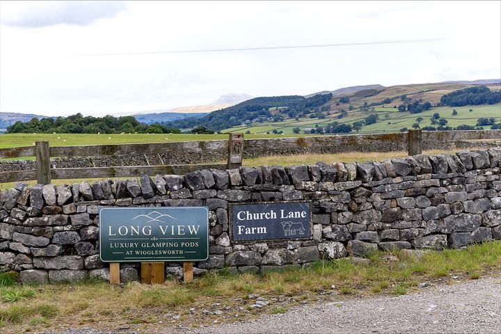 Longview roadside sign